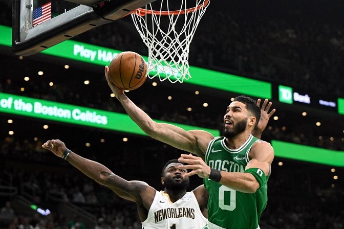 Boston Celtics hävisi viimeiseksi sijoittuneelle Toronto Raptorsille